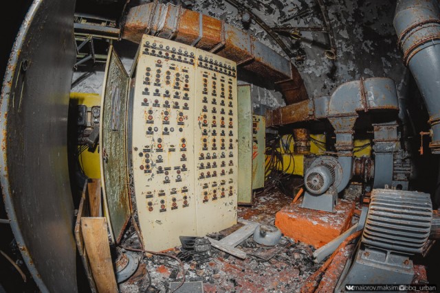 Обычный сарай посреди тундры оказался спуском в оставленный военными «засекреченный» бункер