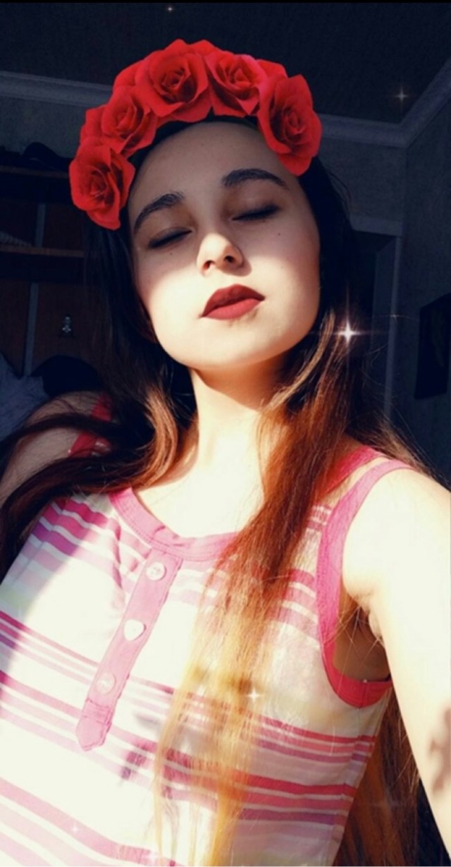 Есть девушки ещё в селеньях