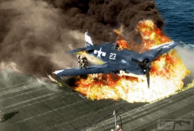 Восстановленные кадры авиахроники Второй мировой войны