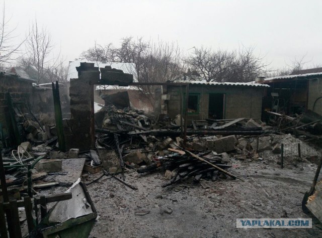 Украинская артиллерия начала массированный обстрел Донецка