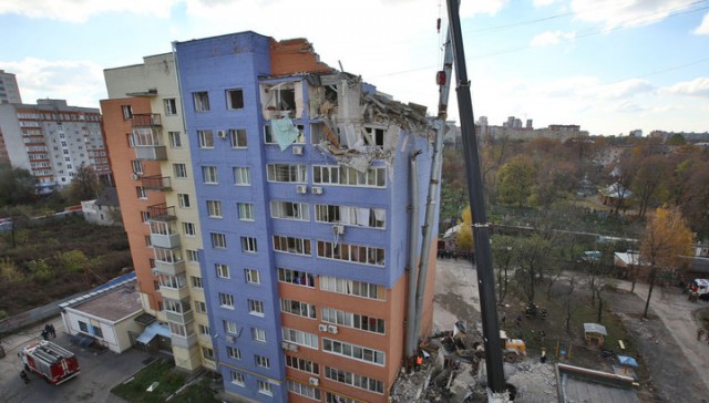 Автомобиль c ГБО взорвался на повороте в Нижнем Новгороде