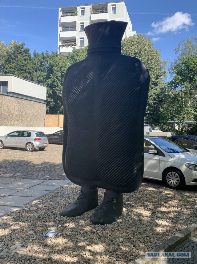 Просто памятник в Берлине