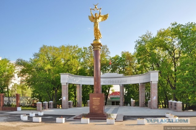Денег нет, но вы держитесь. Как начать жить, а не выживать... Нищета народа - позор для страны!