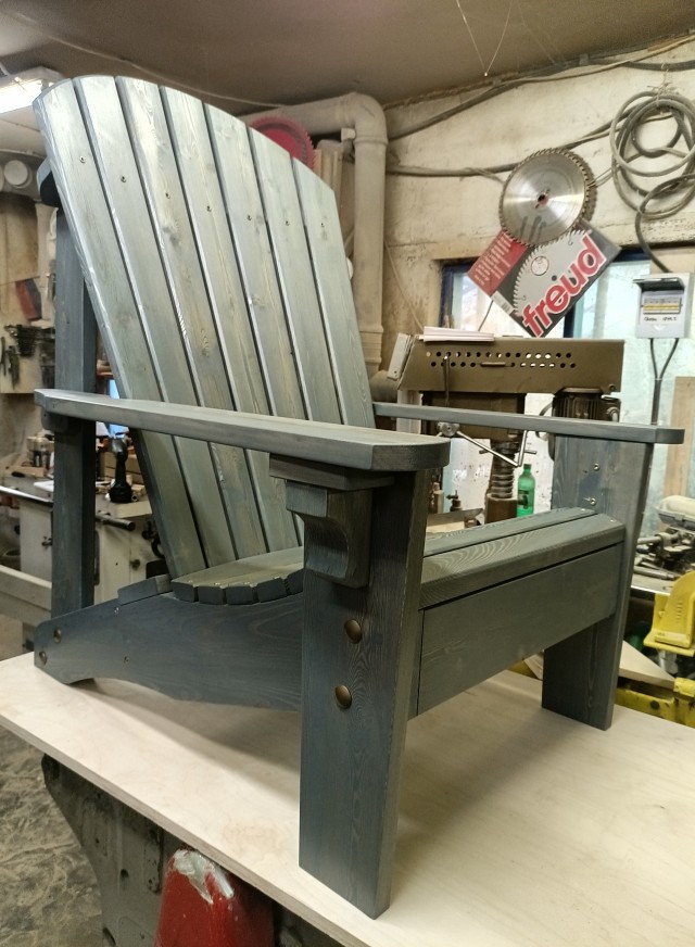 Кресло в стиле Кантри