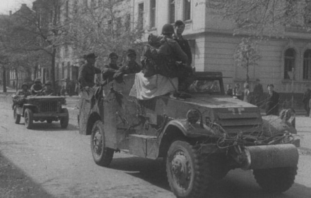 1942 White M3A1 Scout Car. Автопятница №140