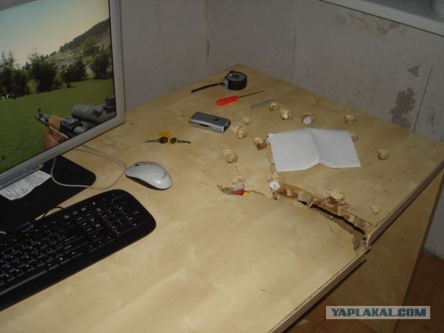 Столик IKEA "Лакк".