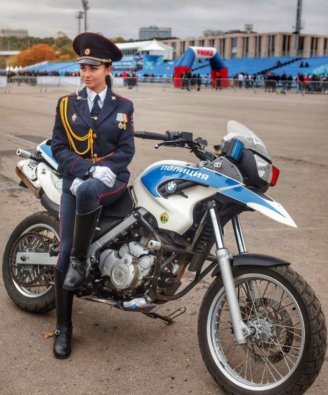 Забавные картинки с девушками