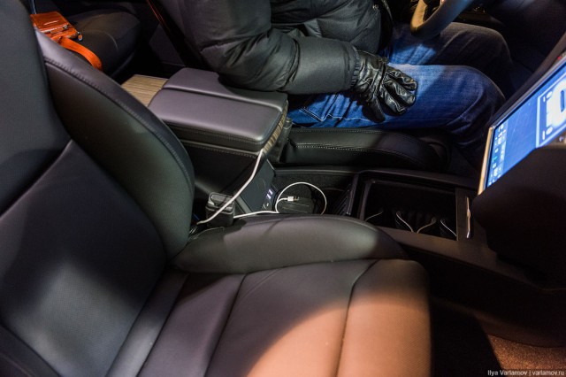 Обзор Tesla Model X