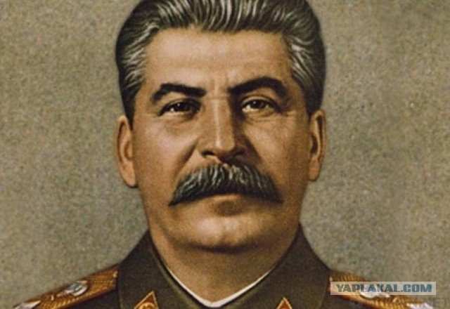 Самолеты ВКС России после минометного обстрела авиабазы Хмеймим в Сирии