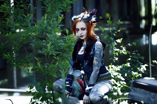 Девушки с татуировками. Одетые и не совсем.