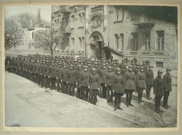 История в фотографиях
