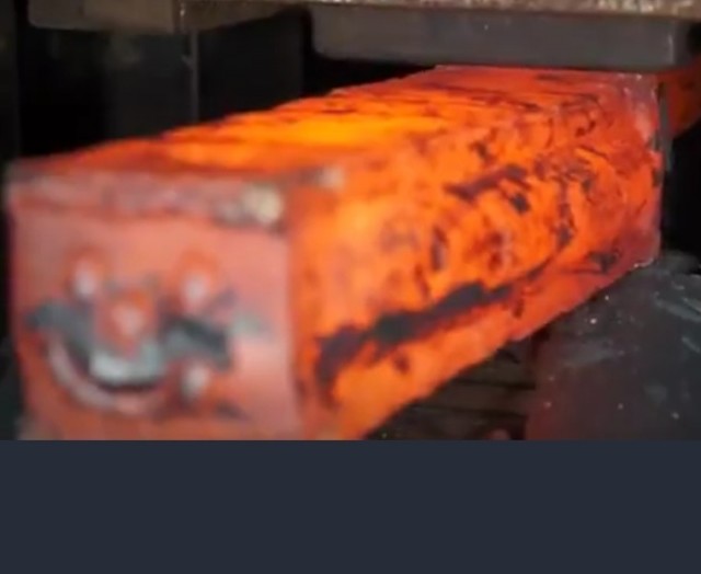 Дамасская сталь из плетёной стальной сетки