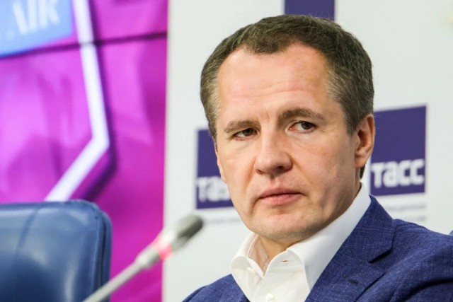 Гладков предложил лишать подростков доступа к гособразованию за критику СВО