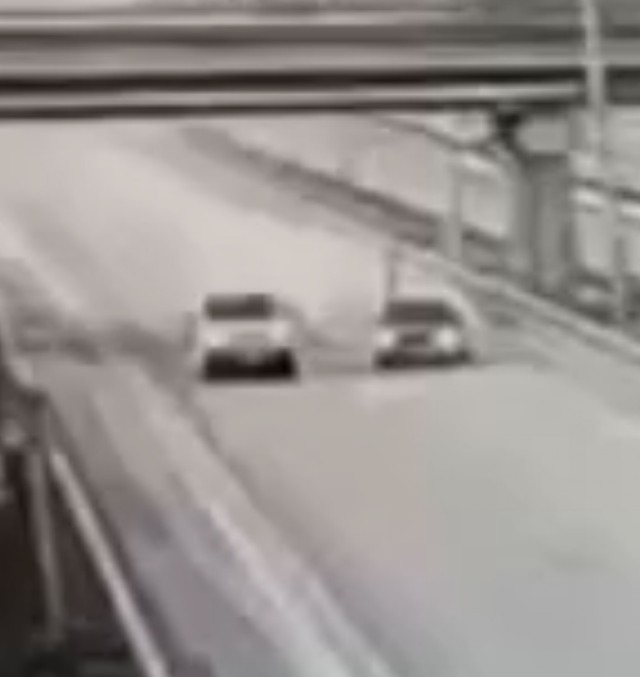 Под Тверью на "платной ленинградке" М-11 водитель "BMW" разогнался до 250 километров в час и случился пи@дец