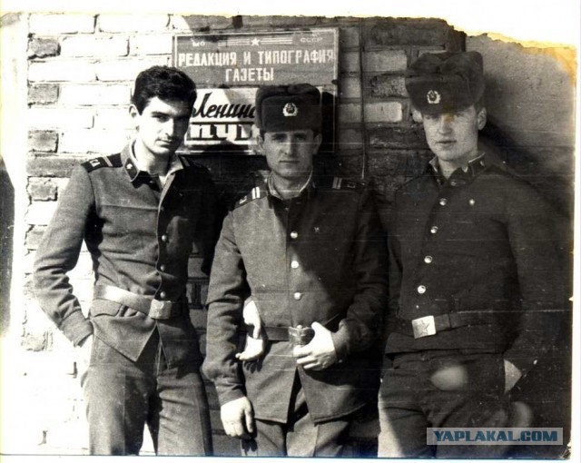 А давайте в честь праздника, выкладывать свои армейские фотки уважаемые яповцы