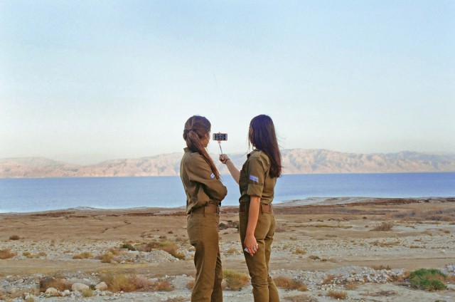 Что делают девушки израильской армии, когда не надо никого защищать