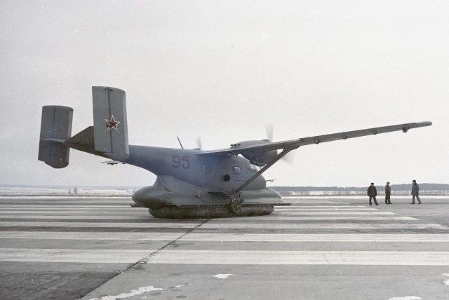 Самолет на воздушной подушке Ан-14Ш