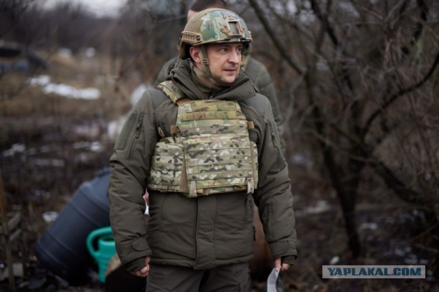 Макрон получил пощёчину во время поездки в регион Дром