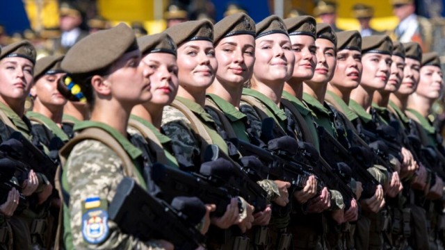 Штурм военкомата в городе Хуст Закарпатской области Украины