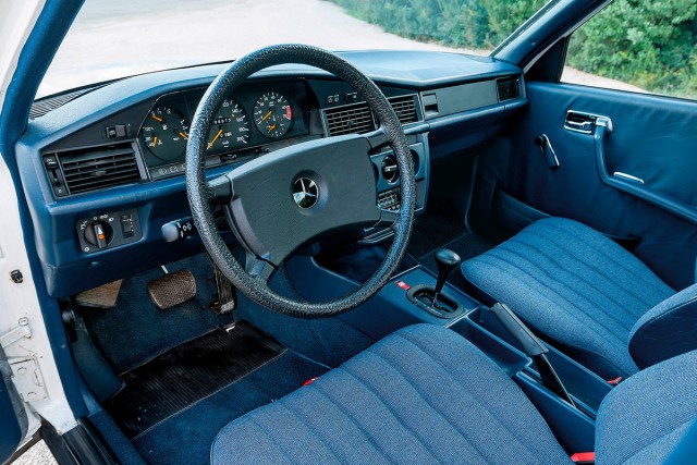 40 лет Mercedes-Benz 190
