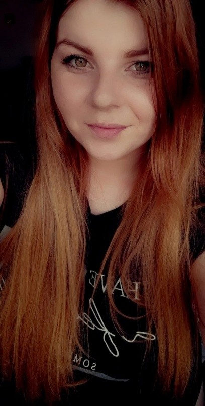 В Югре девушка вытащила трёх соседских детей из огня, а потом вернулась и сама потушила пожар