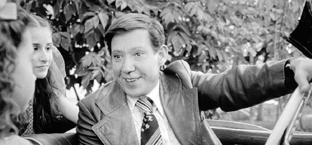 Кощунство и мерзость: как же прав Александр Михайлов, осуждая планы Константина Эрнста «воскрешать» великих артистов