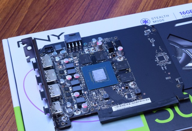 PNY выпустила видеокарту у которой 40% платы полностью пусты