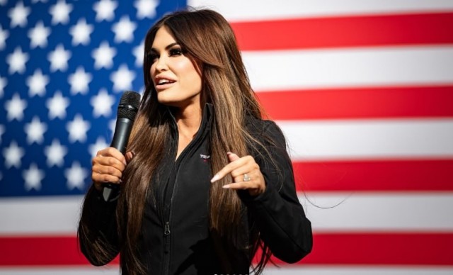 Kimberly Guilfoyle - новый посол США в Греции. Справа!