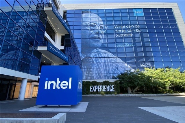 Intel - а зачем нам столько сотрудников?