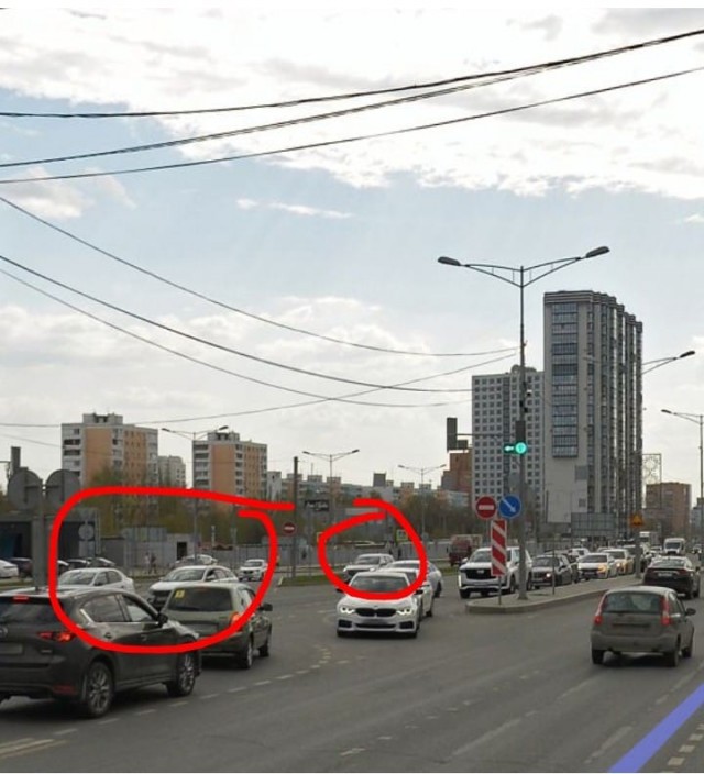 А правая полоса для поворота направо?