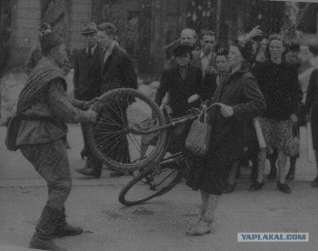 Фотографии второй мировой, многие цветные (фото)