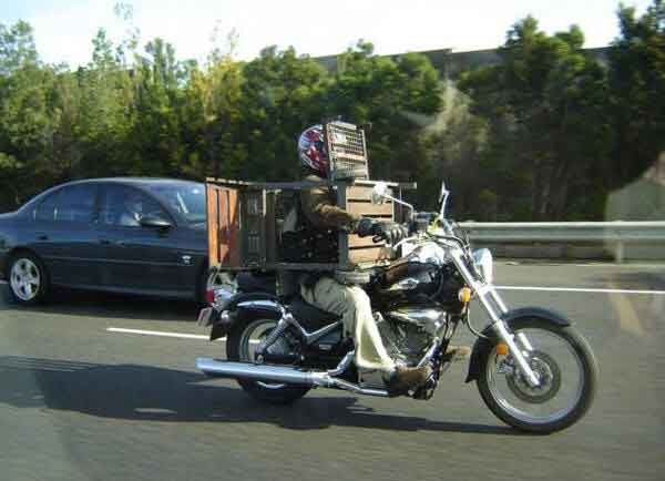 Доспехи мотоциклиста 21-го века (2 фото)