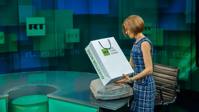 Наталье Поклонской подарили ватник
