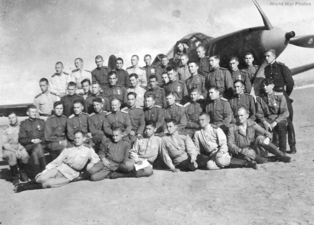 Р-39 Аэрокбра. Американская любимица сталинских соколов. История создания и основные модификации.