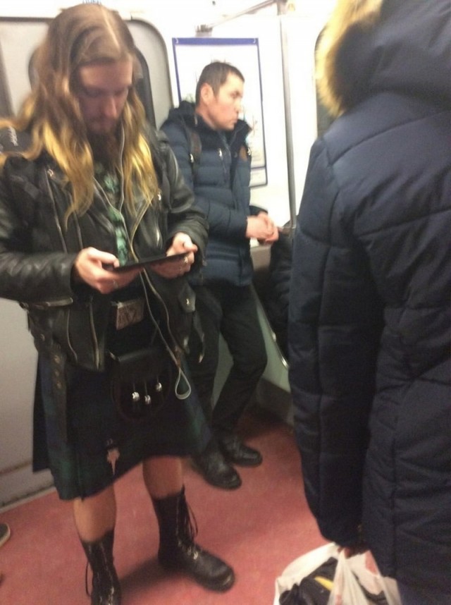 Модники из российского метрополитена на вторник