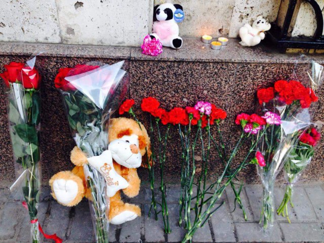 В Баку горит многоэтажка