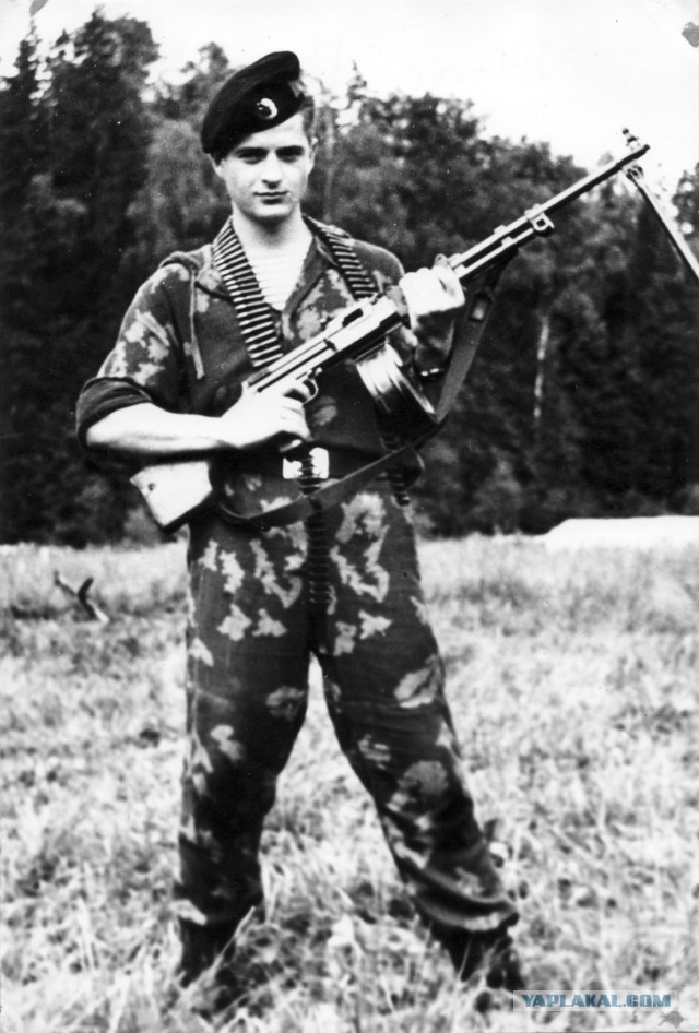 Мужики! Давайте свои фото в армии и сейчас!
