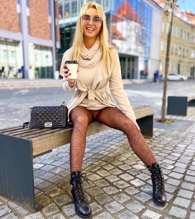 Девушки в миниюбках