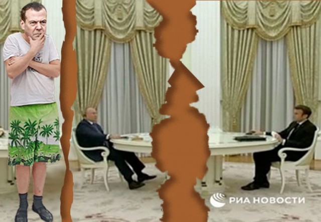 Предлагаю пофотошопить встречу Путина и Макрона