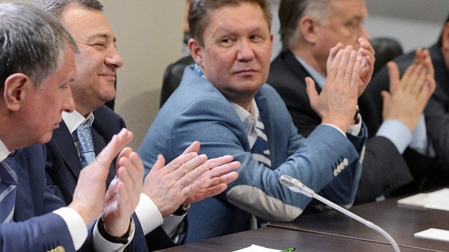 Госдума предложила ввести уголовную ответственность за оскорбление Героев России