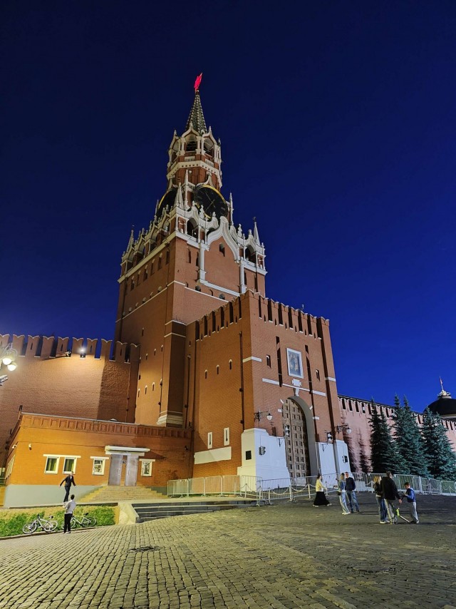Шляюсь по  Москве