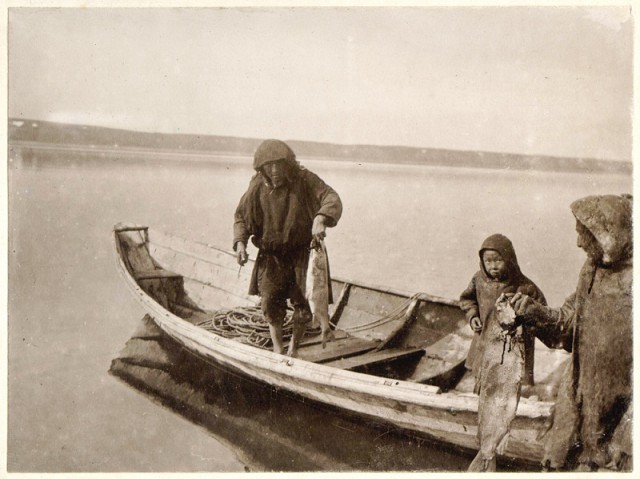 Прошёл век. Старые рыбацкие фотографии