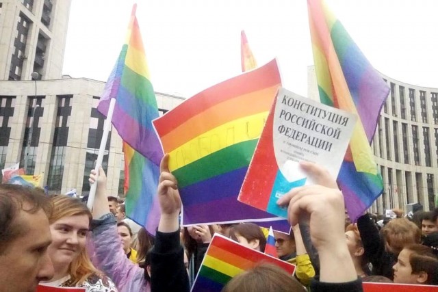 Любовь Соболь задерживают, чтобы не дать ей пойти на митинг 10 августа