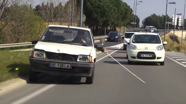 Девушка сбила бабушку вне зоны ПП