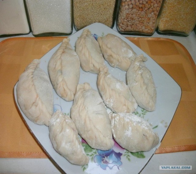 Пятничные посиделки на теплотрассе ©