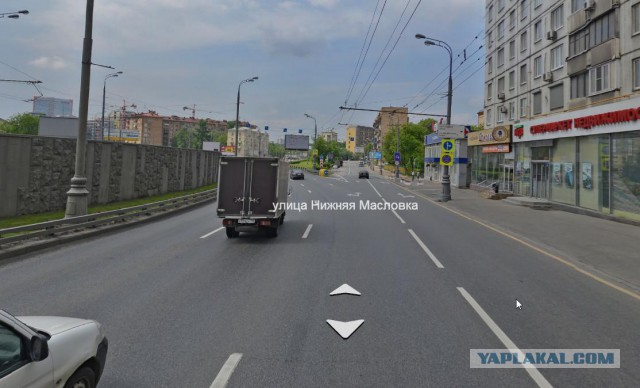 Кто должен уступить дорогу и почему?