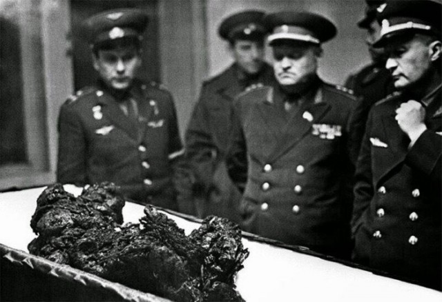 Исторические снимки, пахнущие смертью