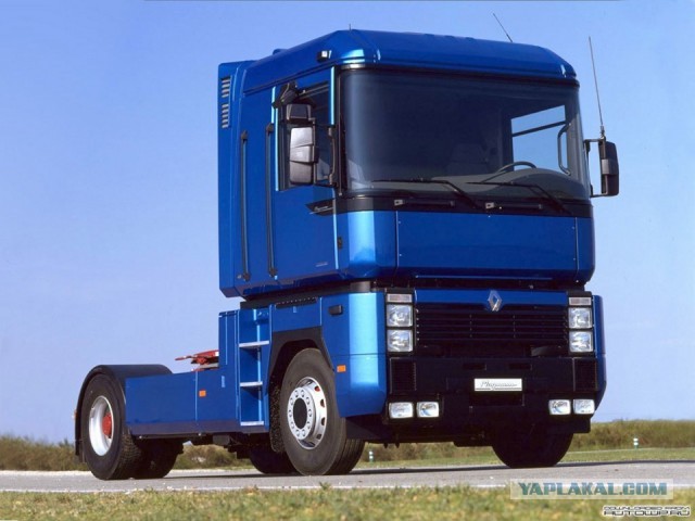 КaмAЗ 54907 CONTINENT взгляд нa кaбину вoдитeля изнутри