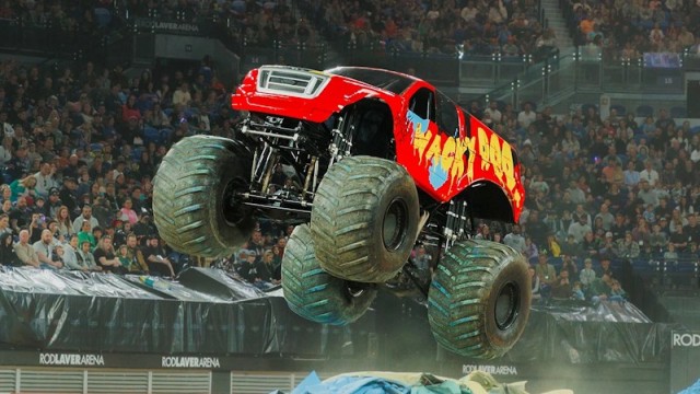 Как я понял, что переобувать машину нужно самому.