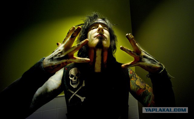 Фото актеров и музыкантов, из которых харизма плещет через край